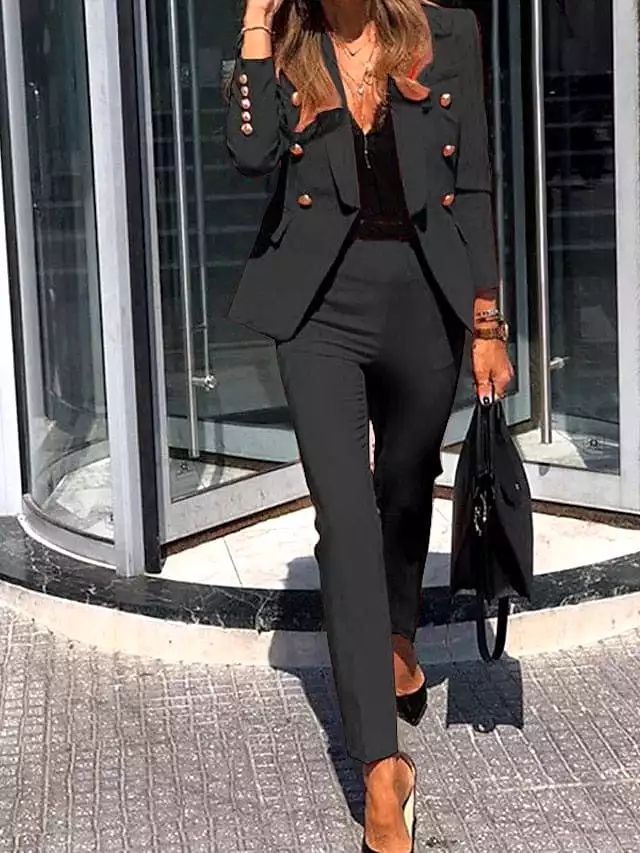 Elegant Women's Regular Fit Blazer for Work and Outdoor Events