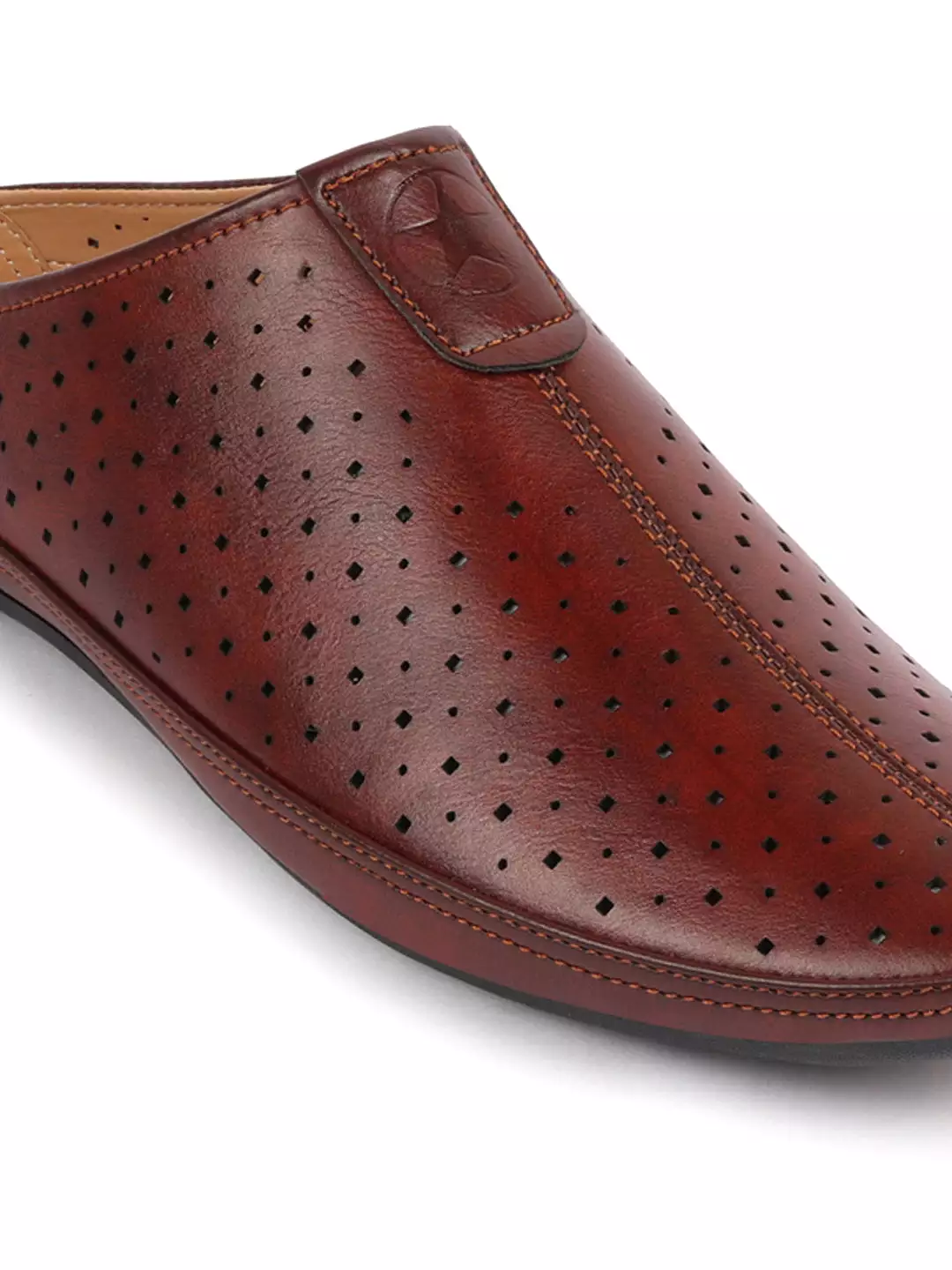 Men Maroon Ethnic Wedding Party Back Open Slip On Juttis and Mojaris