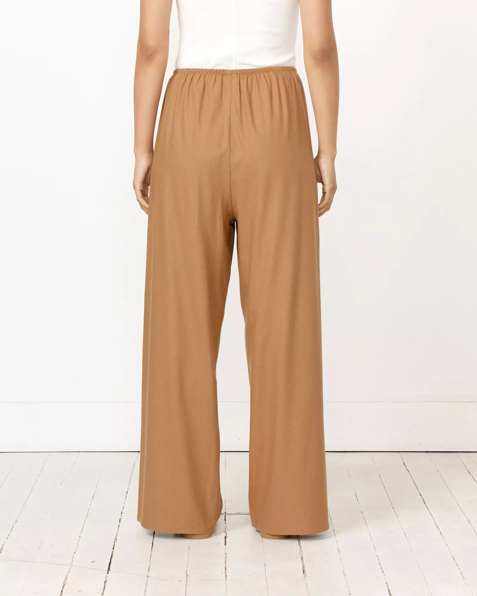 Stoa Pant in Bath Brown