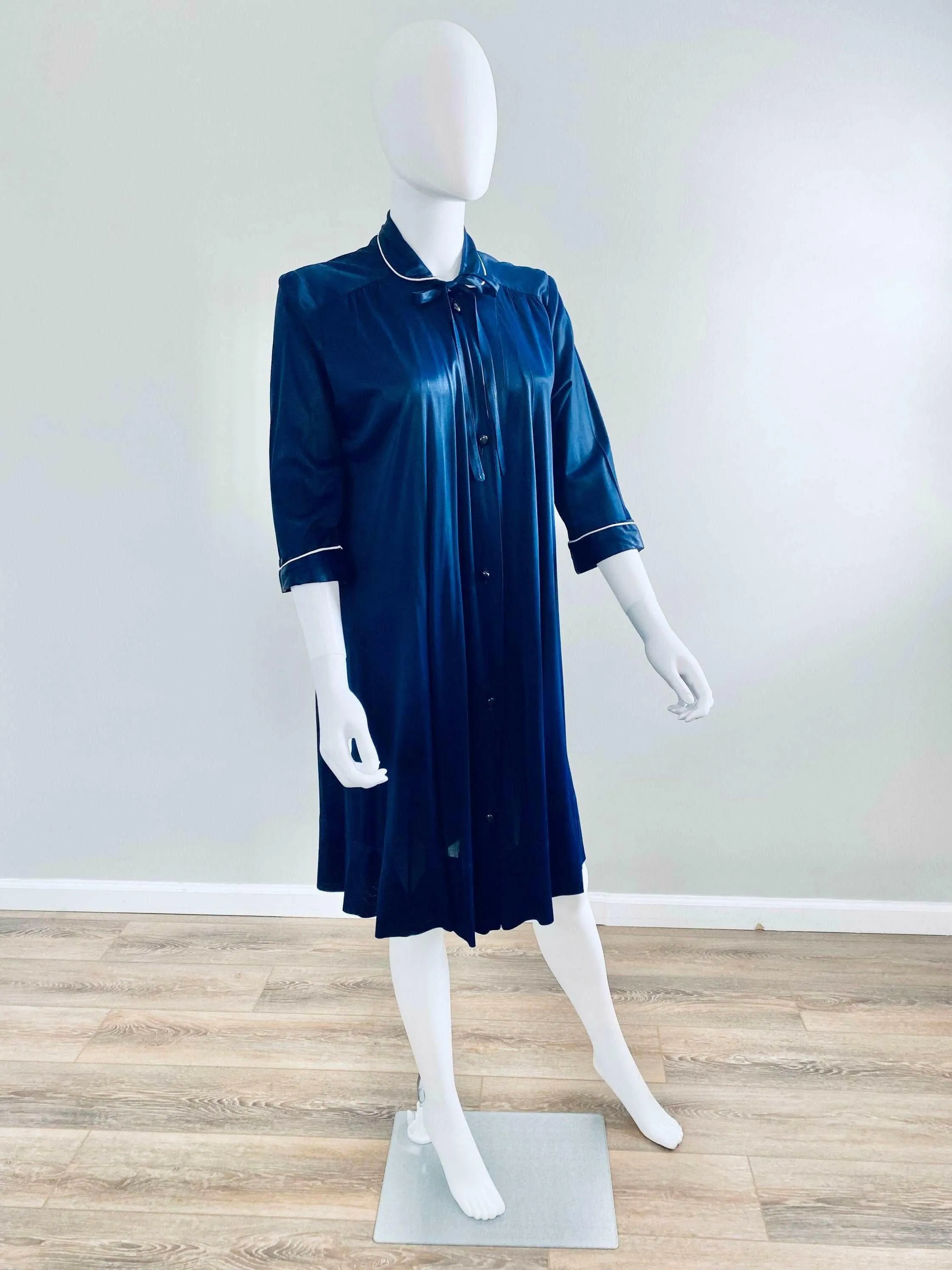 Vintage 1940s Navy Blue Rayon Jersey Robe / 40s lingerie One Size